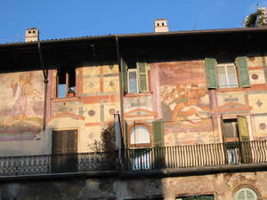 Alegorična poslikava, 1. pol. 16. stol., Case dei Mazzanti, Piazza delle Erbe,
                                    Verona